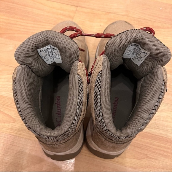 COLUMBIA Hiking Boots - Picture 7 of 8